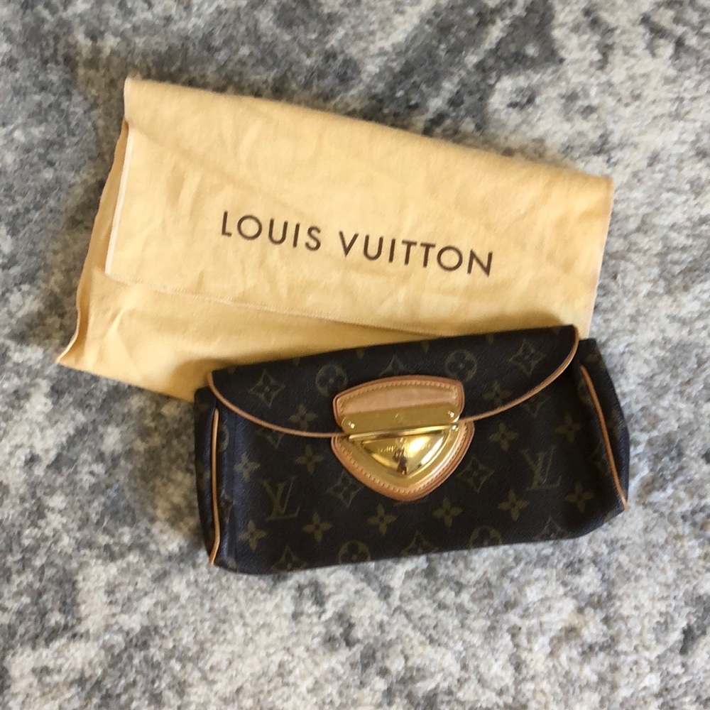 Louis Vuitton Clutch